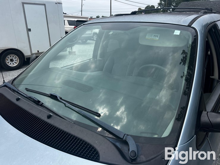 2006-chrysler-town-&-country-lx-image-16