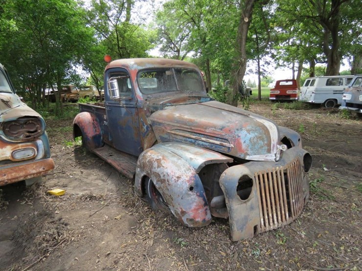 1946-ford-pickup-image-1