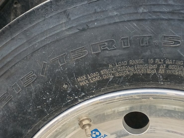 1985-peterbilt-359-image-65