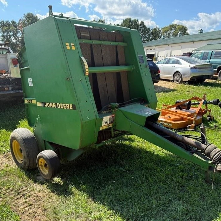 JOHN DEERE 335