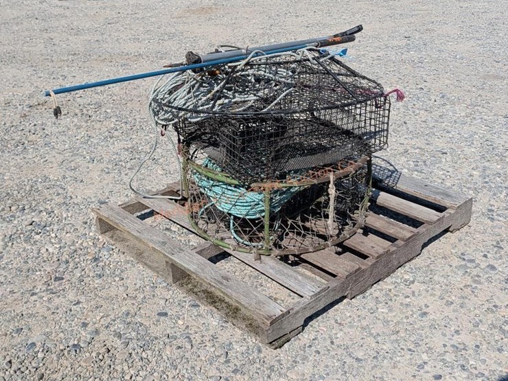 marine-lot---spear-guns,-crab-pots,-etc-image-2