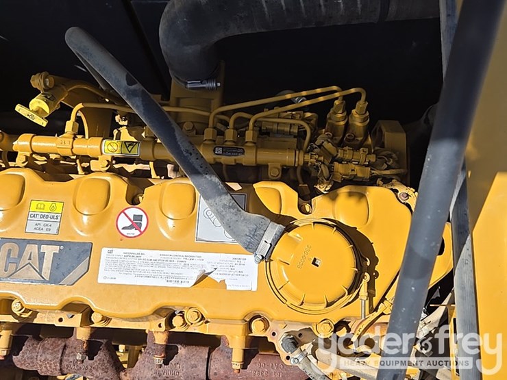 2019-caterpillar-336-image-63