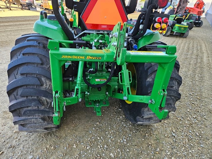 john-deere-3033r-image-21