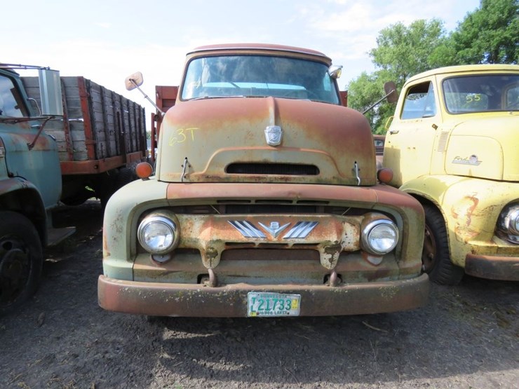 1954-ford-c600-image-2