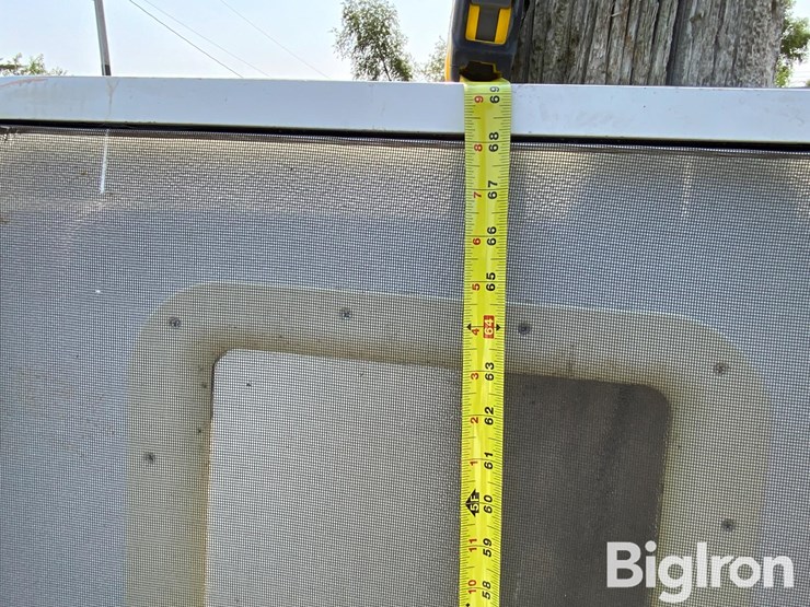 camper-swing-doors-image-12