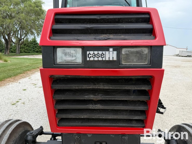 1989-case-ih-1896-image-11