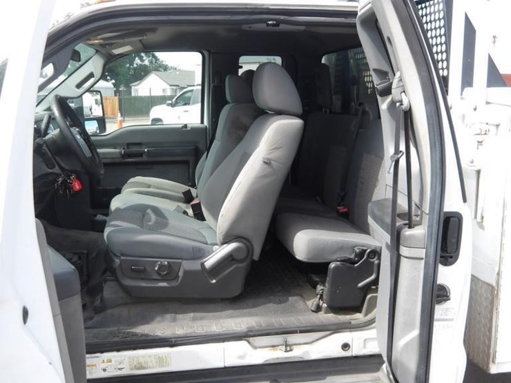 2011-ford-f550-image-16