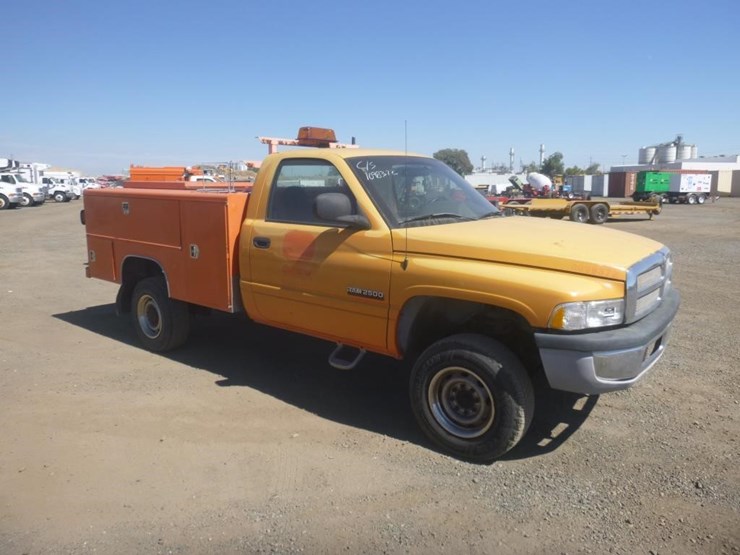 2001-dodge-ram-2500-image-2