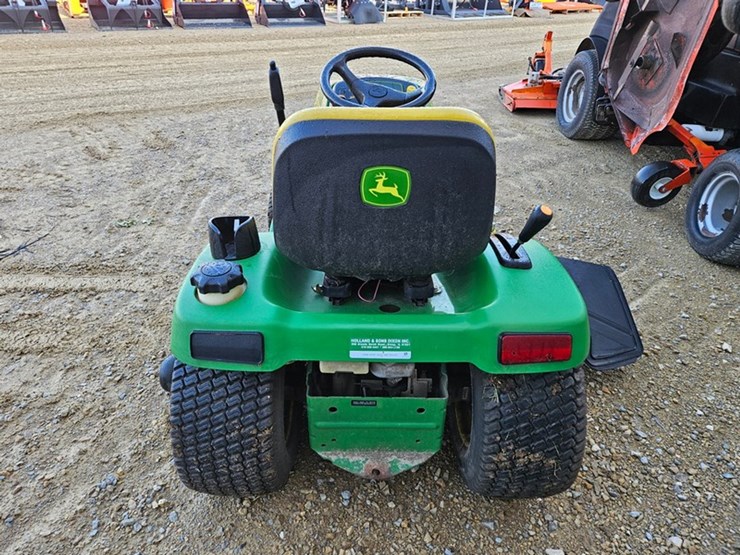 john-deere-245-image-4