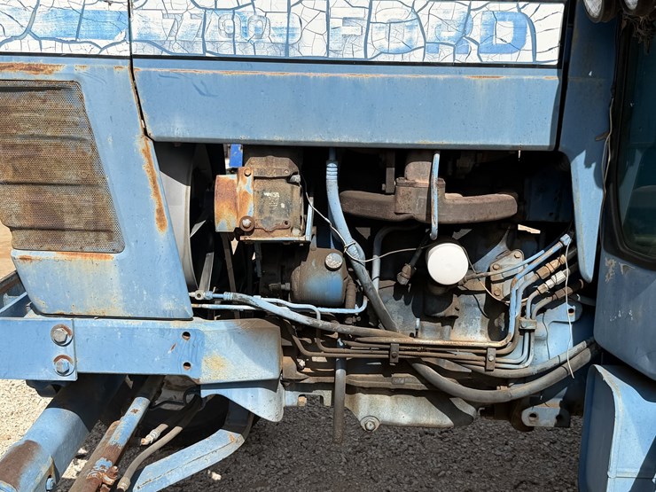 ford-7700-image-15