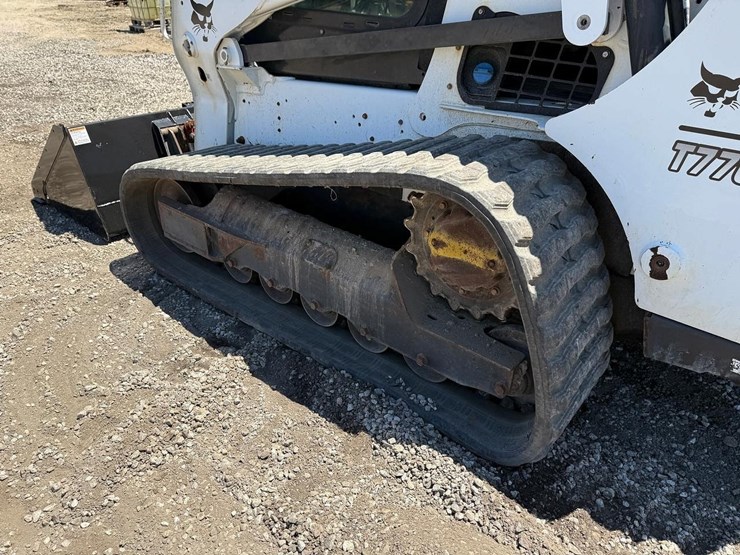2018-bobcat-t770-image-16