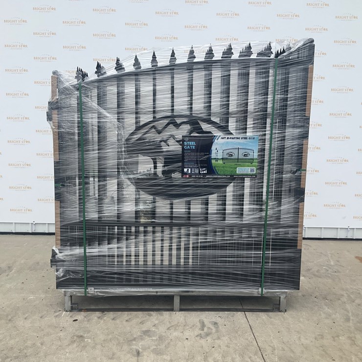 #4096 • Unused 14' Greatbear Iron Gate