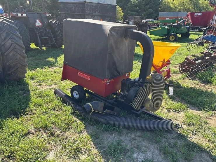 swisher-lawn-vac-with-8.75-hp-engine-image-1
