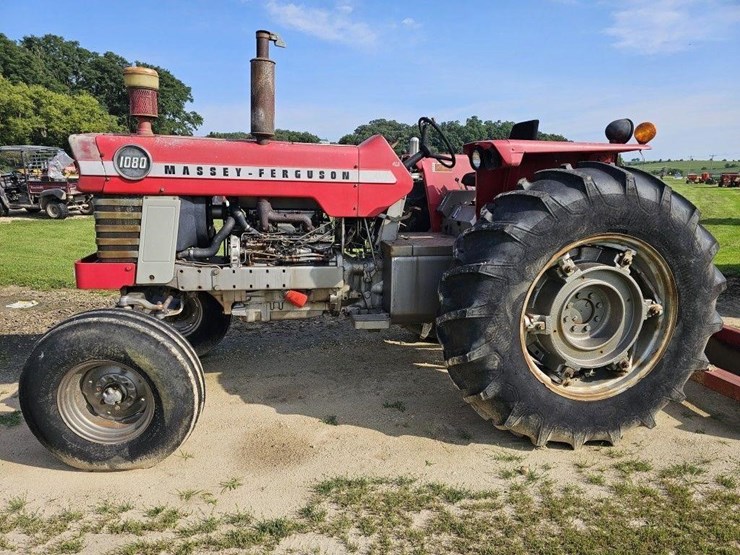 massey-ferguson-1080-image-1