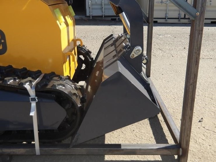 2026-zjz-380-skid-steer-track-loader-image-6