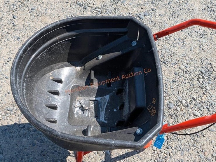 agri-fab-spin-spreader-image-6