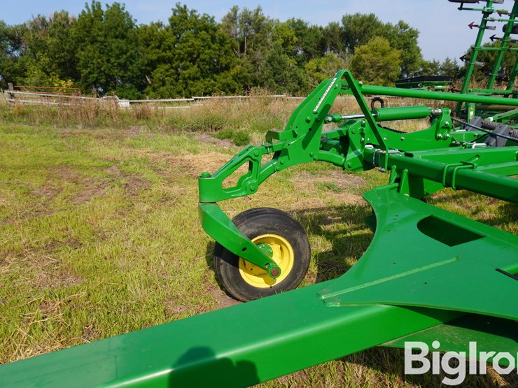 john-deere-2410-image-20