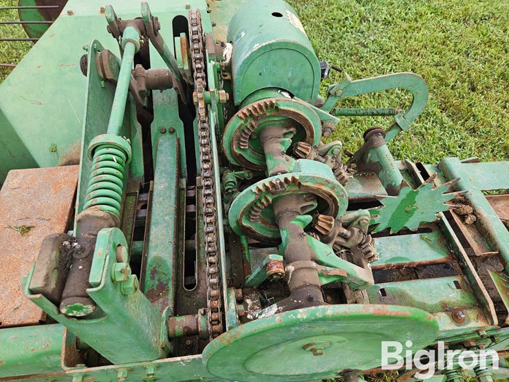 1960-john-deere-14t-image-14