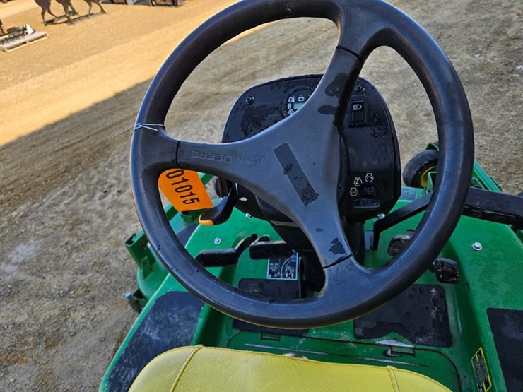 2023-john-deere-1550-image-28