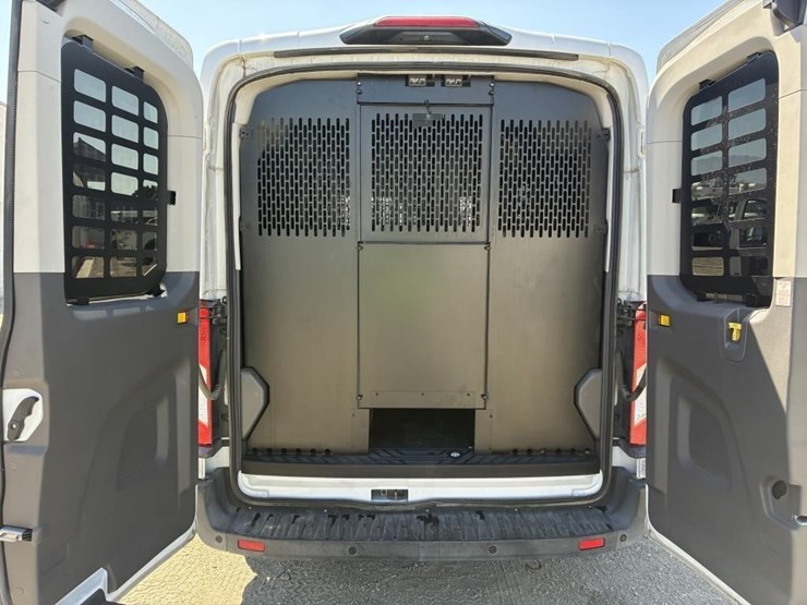 2020-ford-transit-image-12