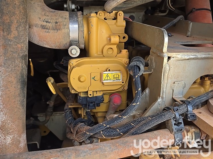 2020-caterpillar-272d-image-34