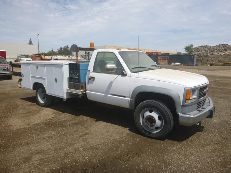 1999-gmc-3500-image-2