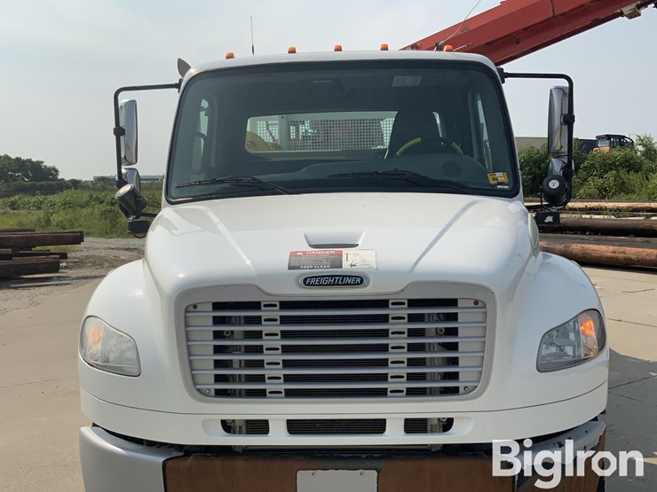 2014-freightliner-m2-106-image-19