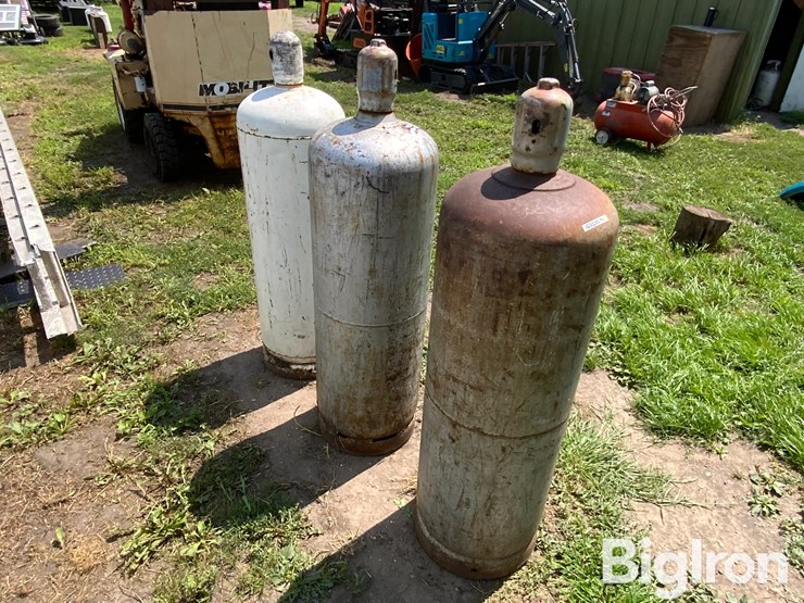 steel-100lb-propane-tanks-image-3