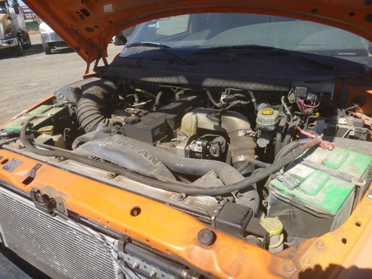 2001-dodge-ram-2500-image-14
