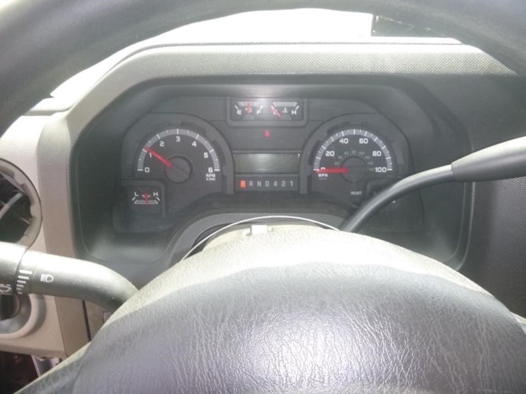 2019-ford-e350-image-12