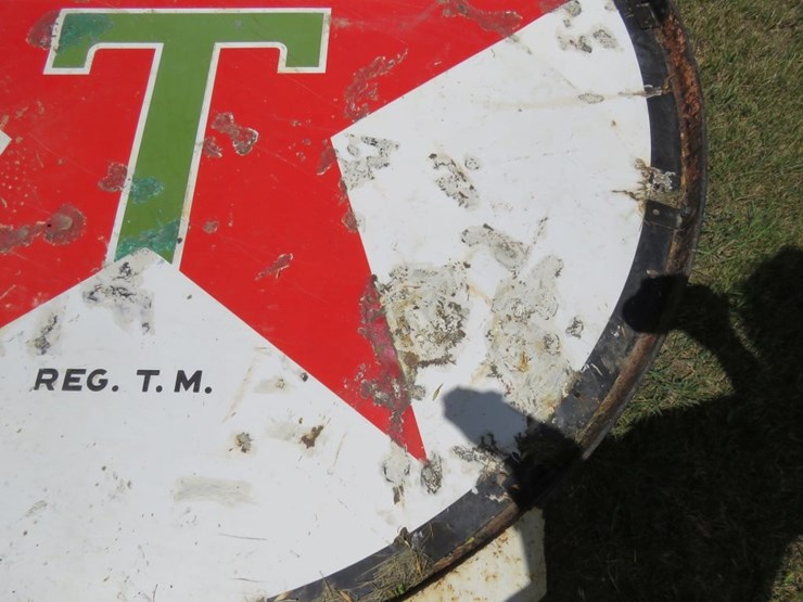texaco-porcelain-sign-on-pole-with-frame-image-4