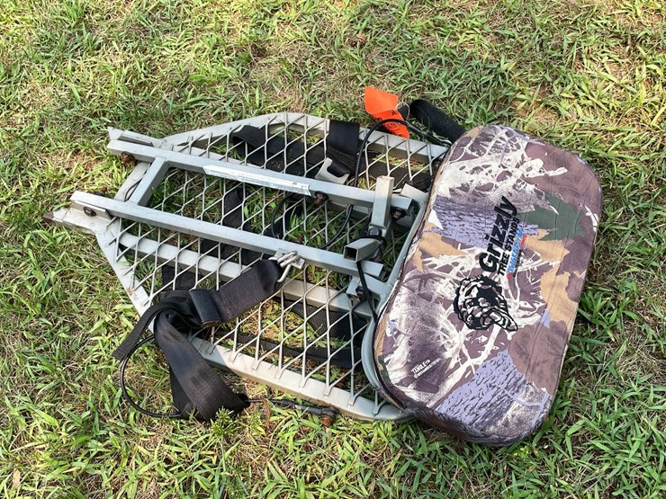 #5714-•-grizzly-tree-stand-seat-image-3