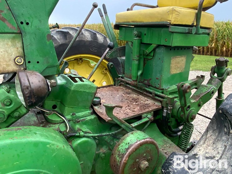 1958-john-deere-630-image-12