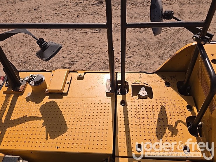 2019-caterpillar-336-image-65