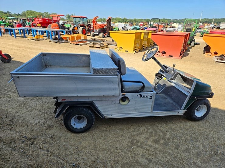 club-car-turf-2-image-6