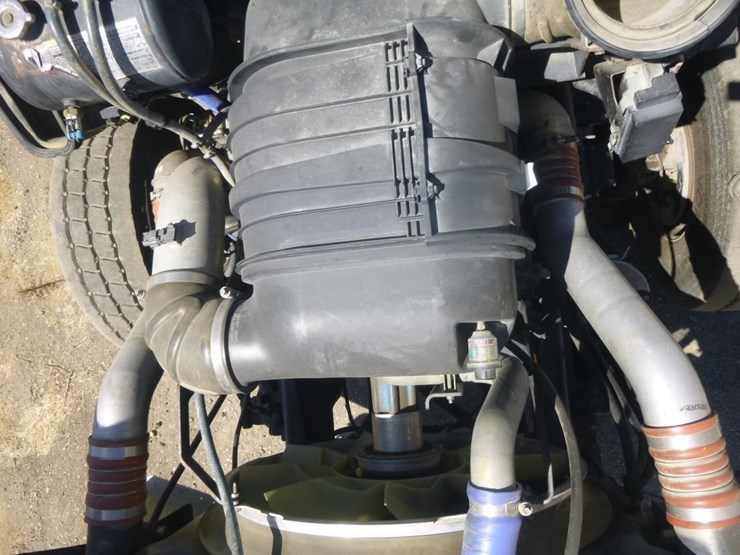 2011-kenworth-t400-image-27