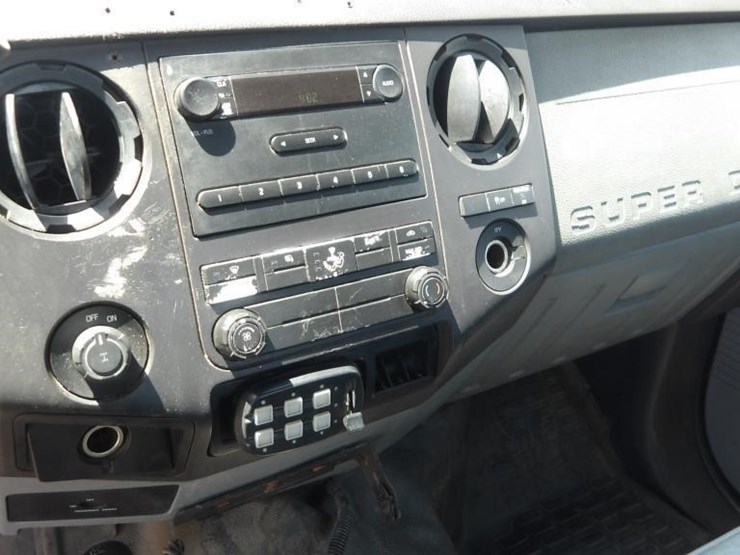 2011-ford-f250-image-25