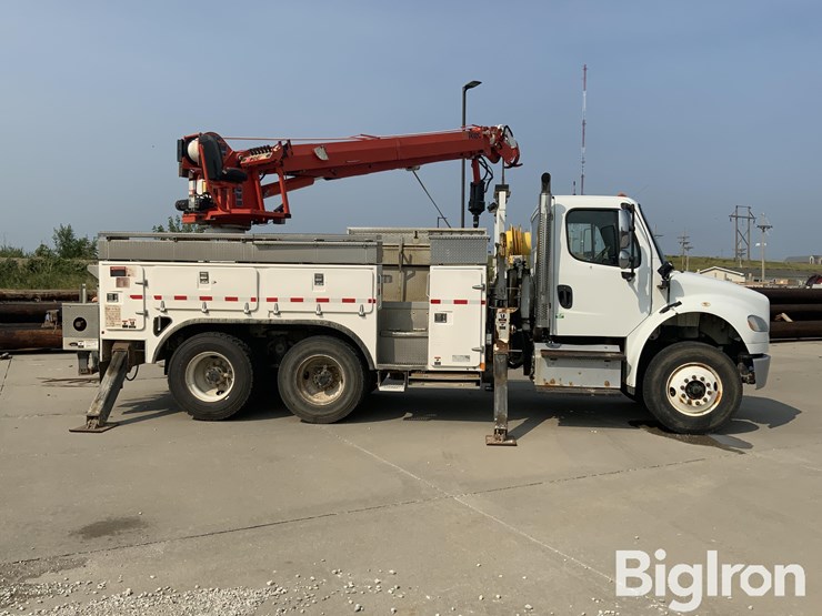 2014-freightliner-m2-106-image-12