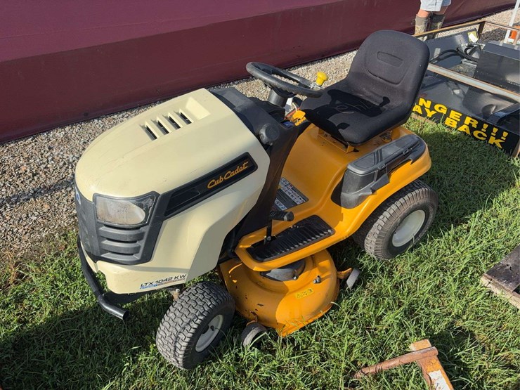 cub-cadet-ltx1042kw-image-3