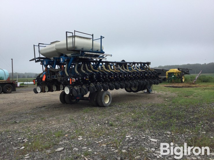 2009-kinze-3700-image-5