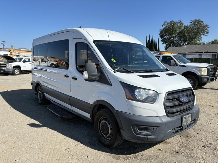 2020-ford-transit-image-2