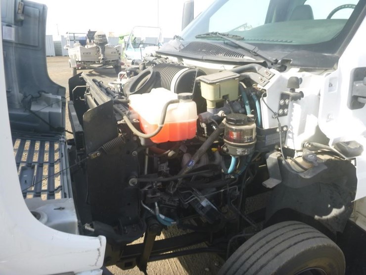 2003-chevrolet-c4500-utility-truck-image-17