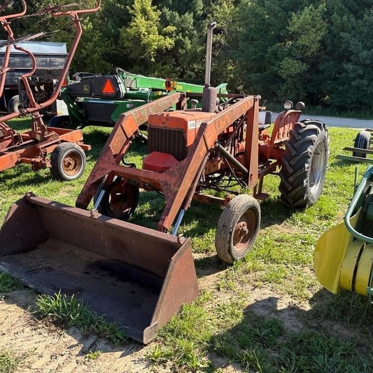 Allis Chalmers D15 Series II Tractor
