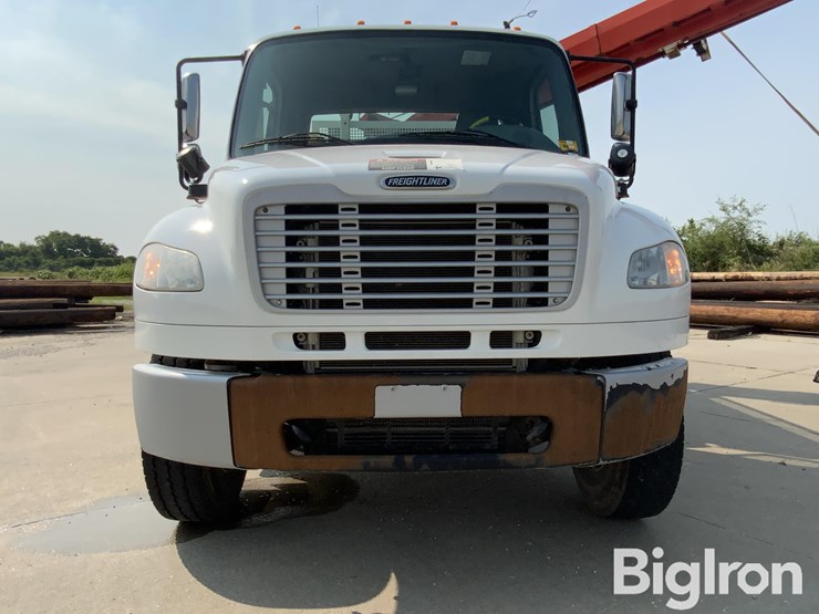 2014-freightliner-m2-106-image-17