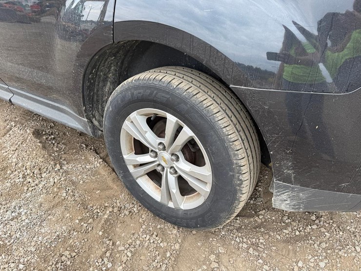 2013-chevrolet-equinox-image-18