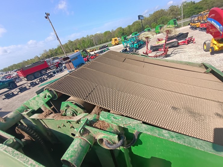 john-deere-456-image-33