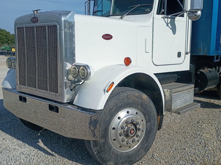 1985-peterbilt-359-image-1