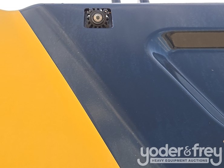 2019-caterpillar-336-image-68