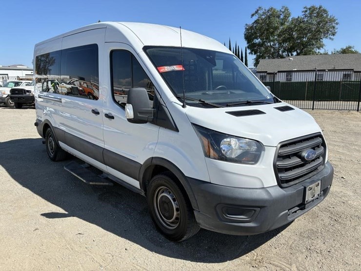 2020-ford-transit-image-2