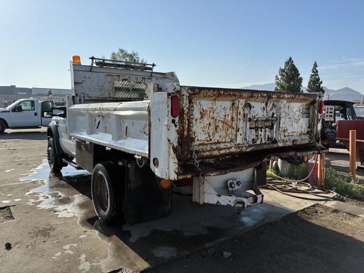 2009-ford-f550-image-4